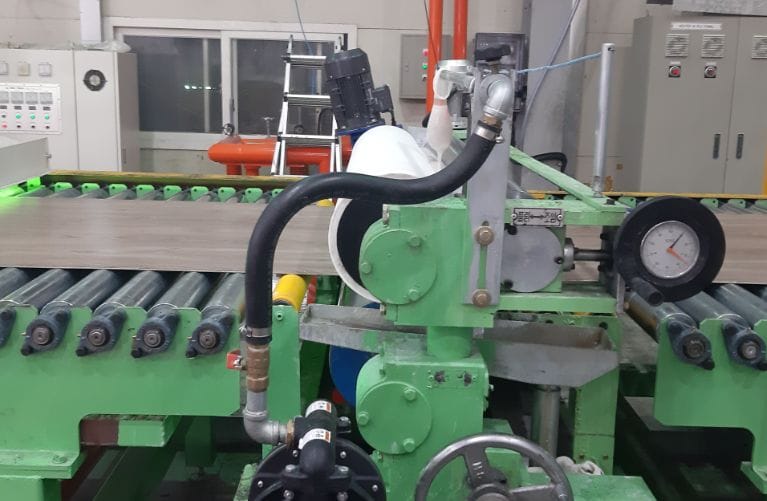 Process of applying UV coating to the product surface