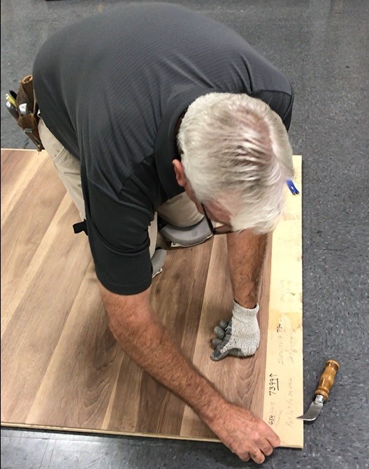 Video: Peeling Test (Acoustic LVT with an IXPE pad)